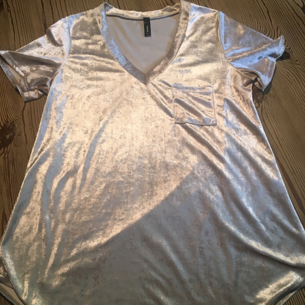 Metallic Champagne V-Neck Tee, Large, EUC
